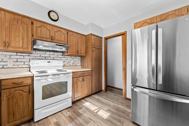 W238N6498 Elmwood AVENUE, Sussex, WI 53089