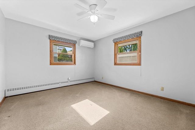 W238N6498 Elmwood AVENUE, Sussex, WI 53089