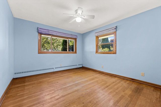 W238N6498 Elmwood AVENUE, Sussex, WI 53089