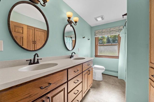 W238N6498 Elmwood AVENUE, Sussex, WI 53089