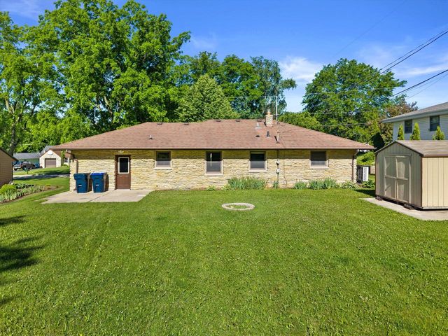 W238N6498 Elmwood AVENUE, Sussex, WI 53089
