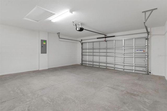 2008 HOLLYWOOD, Leesburg, FL 34748