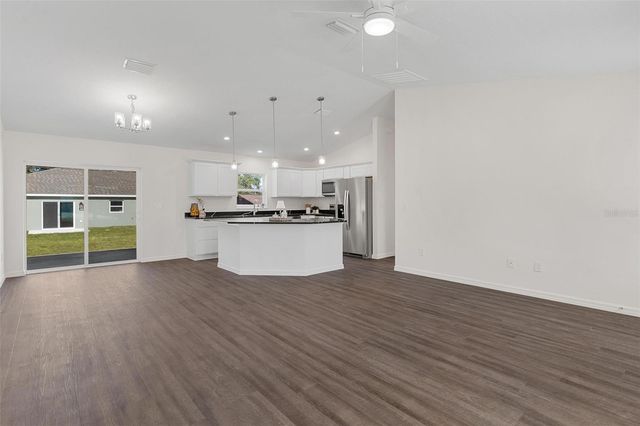 2008 HOLLYWOOD, Leesburg, FL 34748