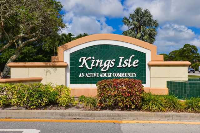 587 NW Lambrusco Drive, Port St. Lucie, Port St Lucie, FL 34986