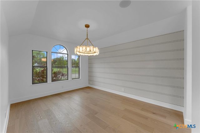 406 Ancient Oaks Drive, Marble Falls, TX 78654