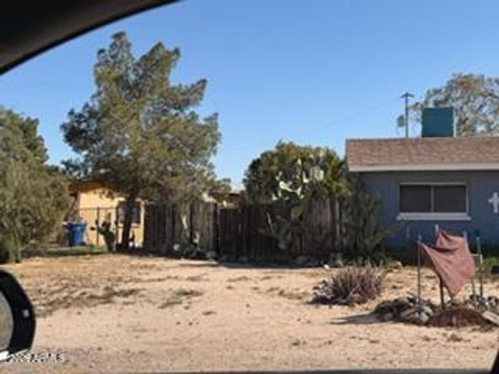 Image 1 of property listing at 401 5TH Avenue, Buckeye, AZ 85326