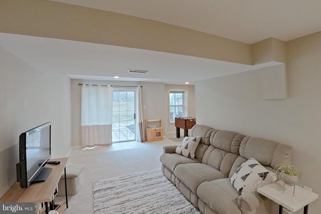 12 DOUG CT, Stafford, VA 22554