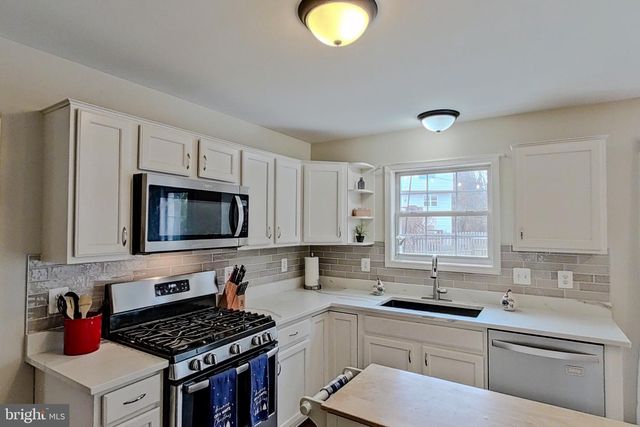 12 DOUG CT, Stafford, VA 22554