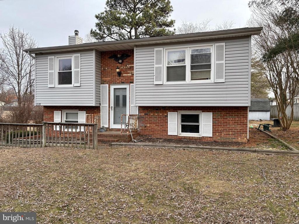 2128 HAMWAY DR, Fredericksburg, VA 22407