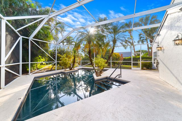 1148 Wild Cherry Lane, Wellington, FL 33414