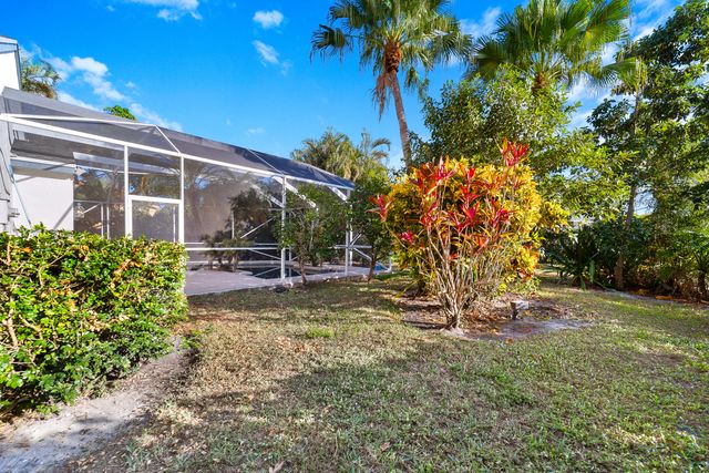 1148 Wild Cherry Lane, Wellington, FL 33414