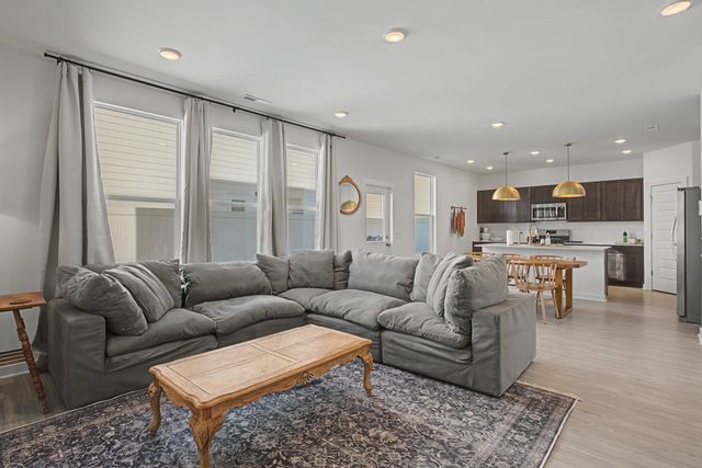 3063 Oscar Dr, White House, TN 37188