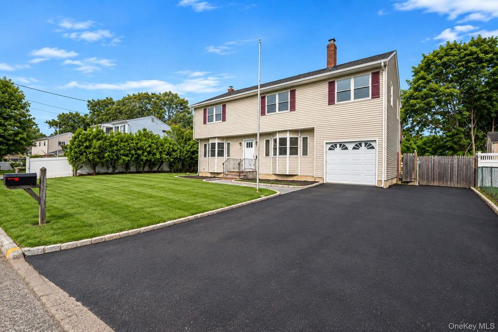 35 Colony Road, Port Jefferson, NY 11776 — exterior