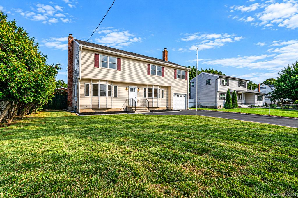 35 Colony Road, Port Jefferson, NY 11776 — photo 3