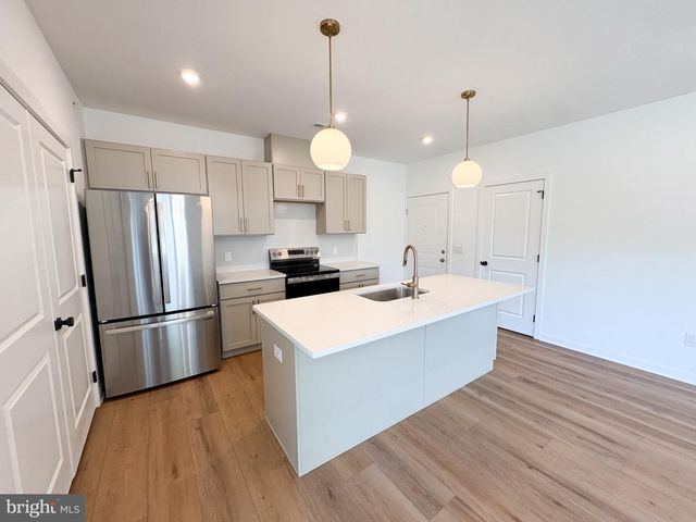 365 W BUTLER AVE, New Britain, PA 18901
