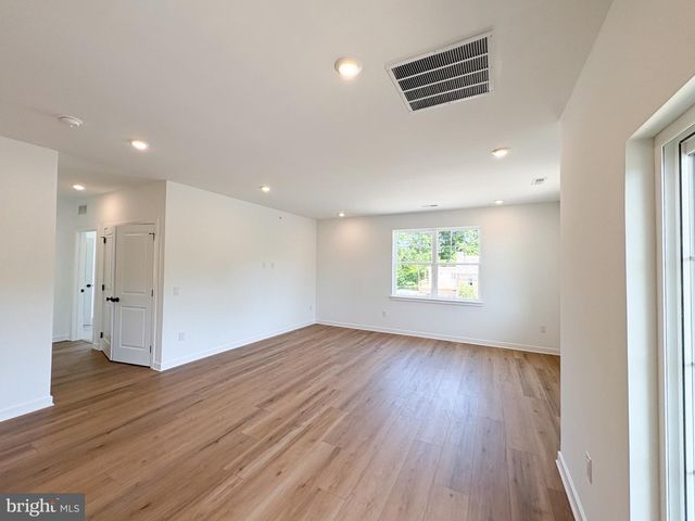 365 W BUTLER AVE, New Britain, PA 18901