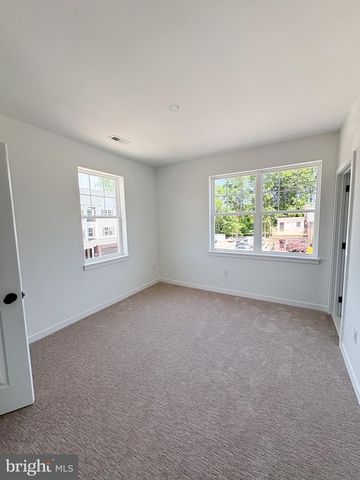 365 W BUTLER AVE, New Britain, PA 18901
