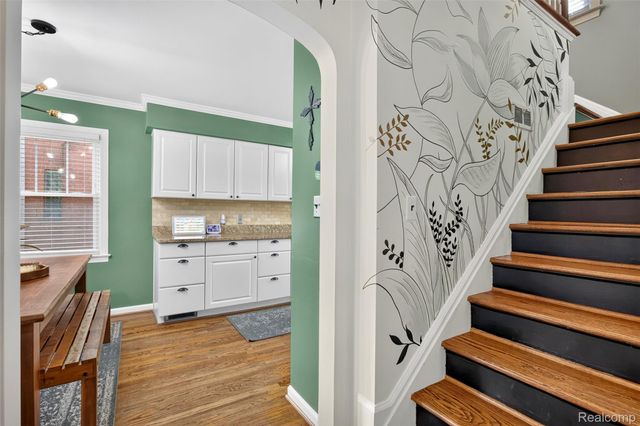 269 Ridgemont Road, Grosse Pointe Farms, MI 48236
