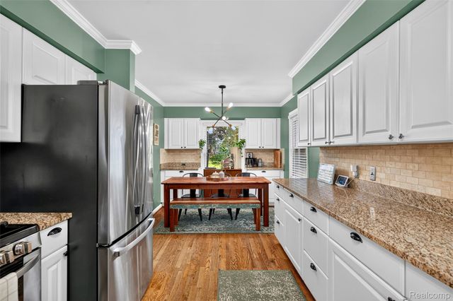 269 Ridgemont Road, Grosse Pointe Farms, MI 48236