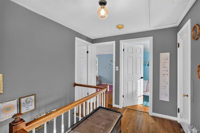 269 Ridgemont Road, Grosse Pointe Farms, MI 48236
