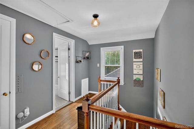 269 Ridgemont Road, Grosse Pointe Farms, MI 48236