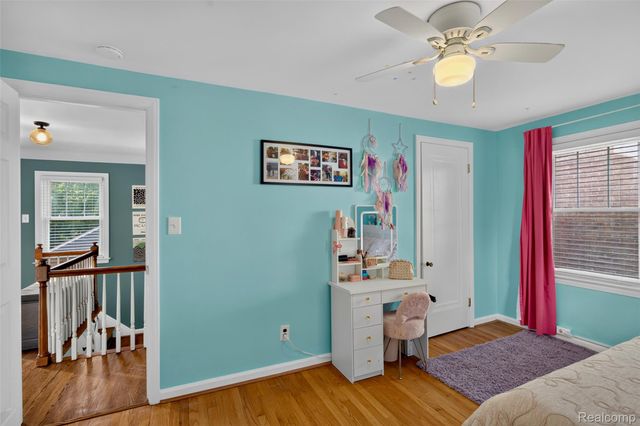 269 Ridgemont Road, Grosse Pointe Farms, MI 48236