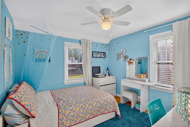 269 Ridgemont Road, Grosse Pointe Farms, MI 48236