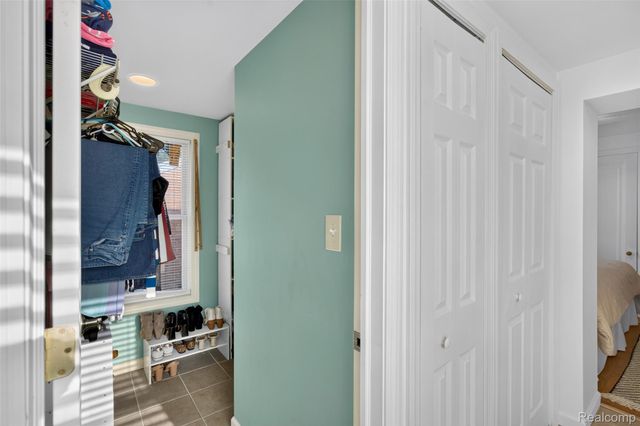 269 Ridgemont Road, Grosse Pointe Farms, MI 48236