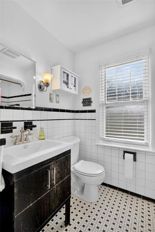 269 Ridgemont Road, Grosse Pointe Farms, MI 48236