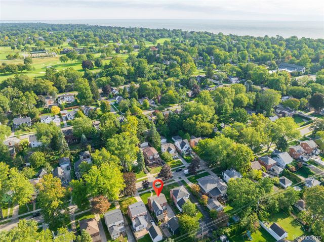 269 Ridgemont Road, Grosse Pointe Farms, MI 48236