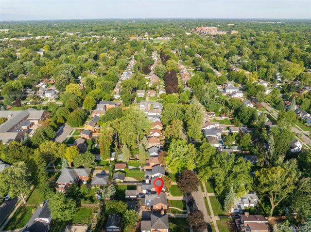269 Ridgemont Road, Grosse Pointe Farms, MI 48236