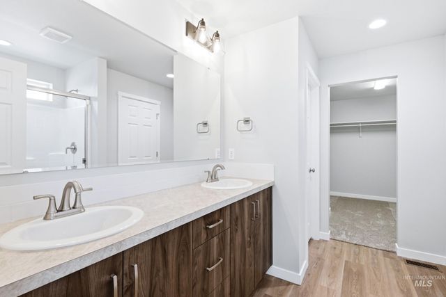 17155 N Swan Springs Pl, Nampa, ID 83687