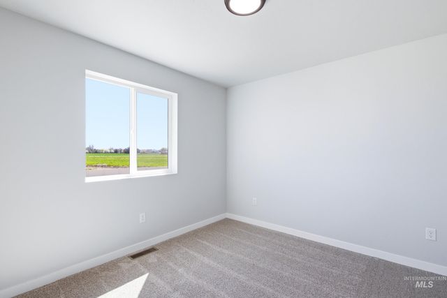 17155 N Swan Springs Pl, Nampa, ID 83687