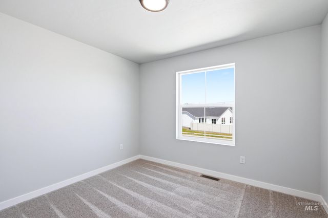 17155 N Swan Springs Pl, Nampa, ID 83687