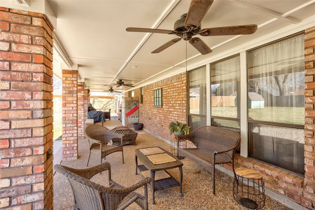 2005 Surrey Lane, Bossier City, LA 71111