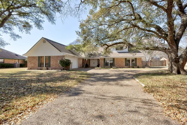 2005 Surrey Lane, Bossier City, LA 71111