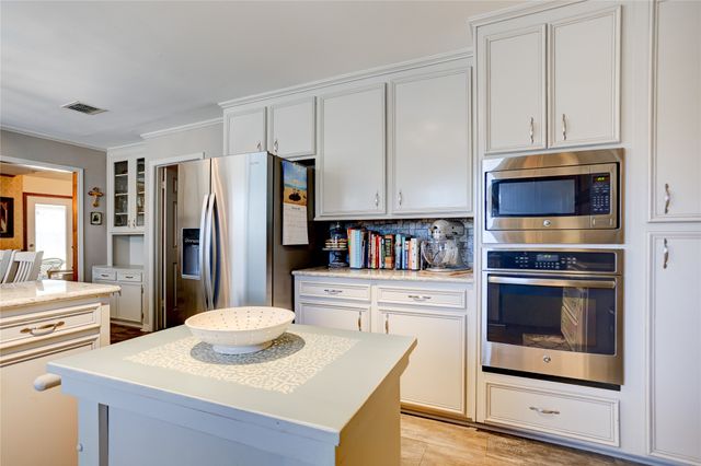 2005 Surrey Lane, Bossier City, LA 71111