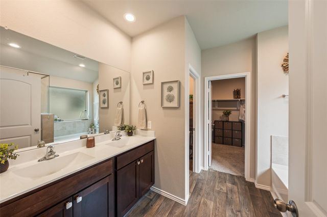 2623 Lost Holly Lane, Conroe, TX 77301