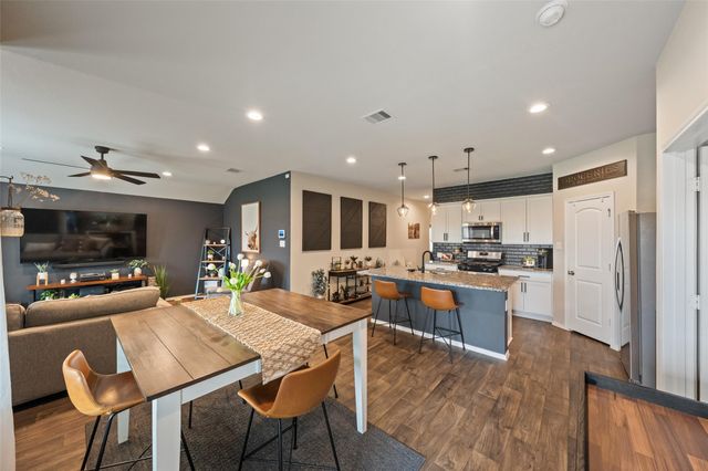 2623 Lost Holly Lane, Conroe, TX 77301