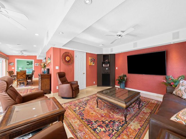 1618 SE 14th St, Fort Lauderdale, FL 33316