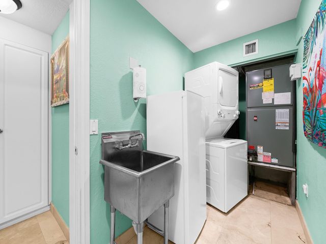 1618 SE 14th St, Fort Lauderdale, FL 33316