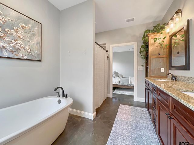 20178 County Road 452, Mineola, TX 75773