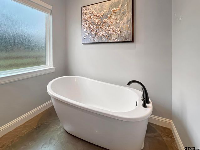 20178 County Road 452, Mineola, TX 75773