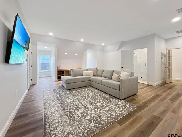 20178 County Road 452, Mineola, TX 75773