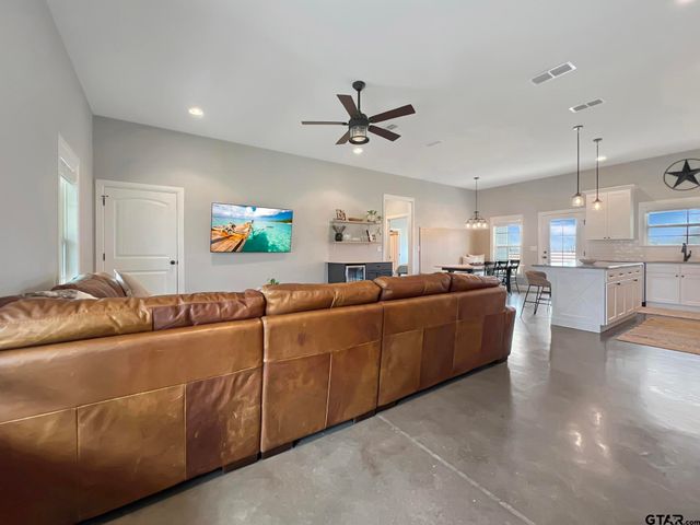 20178 County Road 452, Mineola, TX 75773