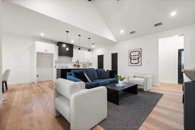 710 E 13th Street, Wolfforth, TX 79382