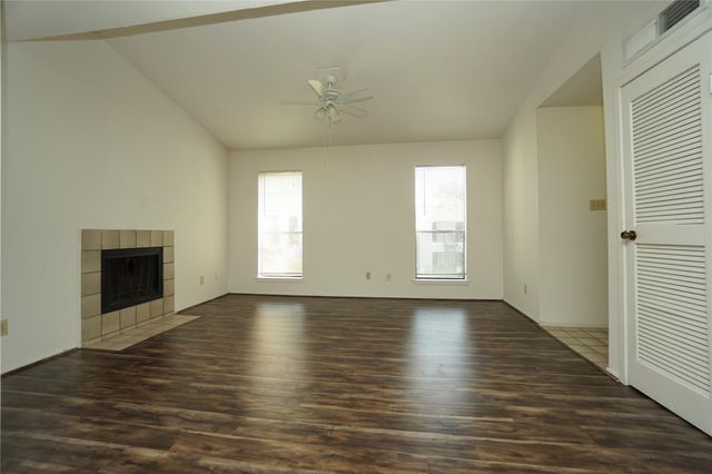 6602 Harbor Town Drive 808, Houston, TX 77036