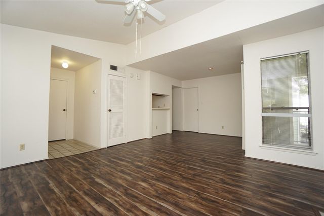 6602 Harbor Town Drive 808, Houston, TX 77036