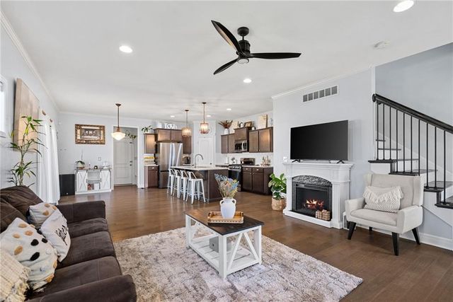 231 Jenny Lane, Raymore, MO 64083