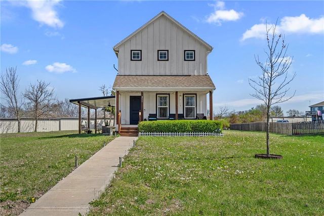 231 Jenny Lane, Raymore, MO 64083